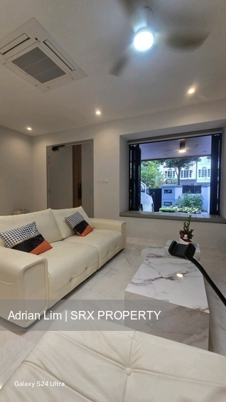 St Annes Wood (D19), Terrace #553005501